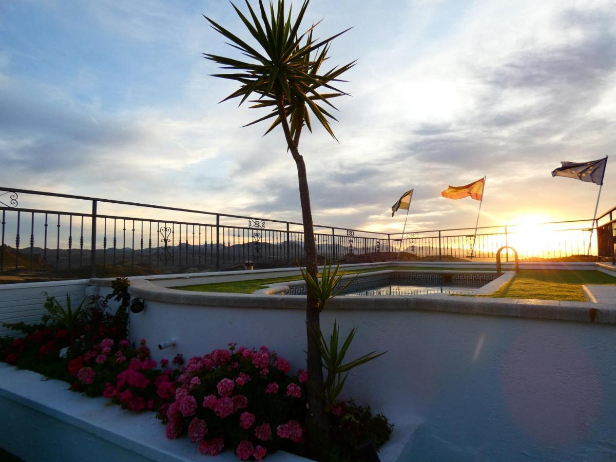Hotel Sierra De Huesa エクステリア 写真