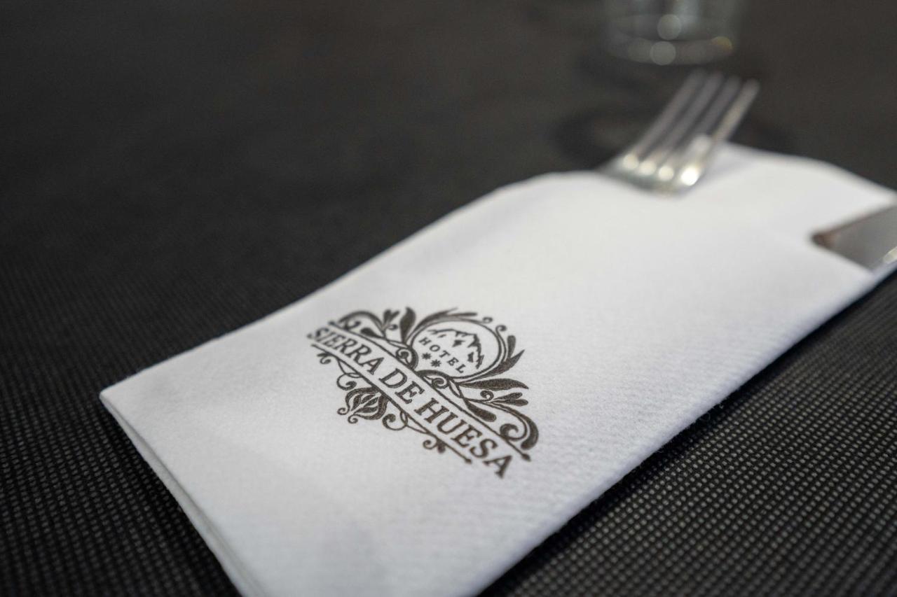 Hotel Sierra De Huesa エクステリア 写真